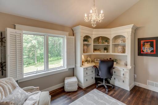 8734 White Oaks Trail, Pequot Lakes, MN 56472