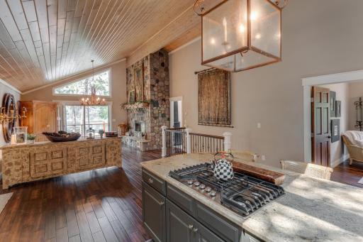 8734 White Oaks Trail, Pequot Lakes, MN 56472