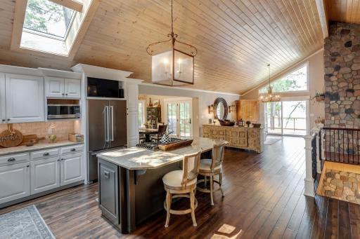 8734 White Oaks Trail, Pequot Lakes, MN 56472