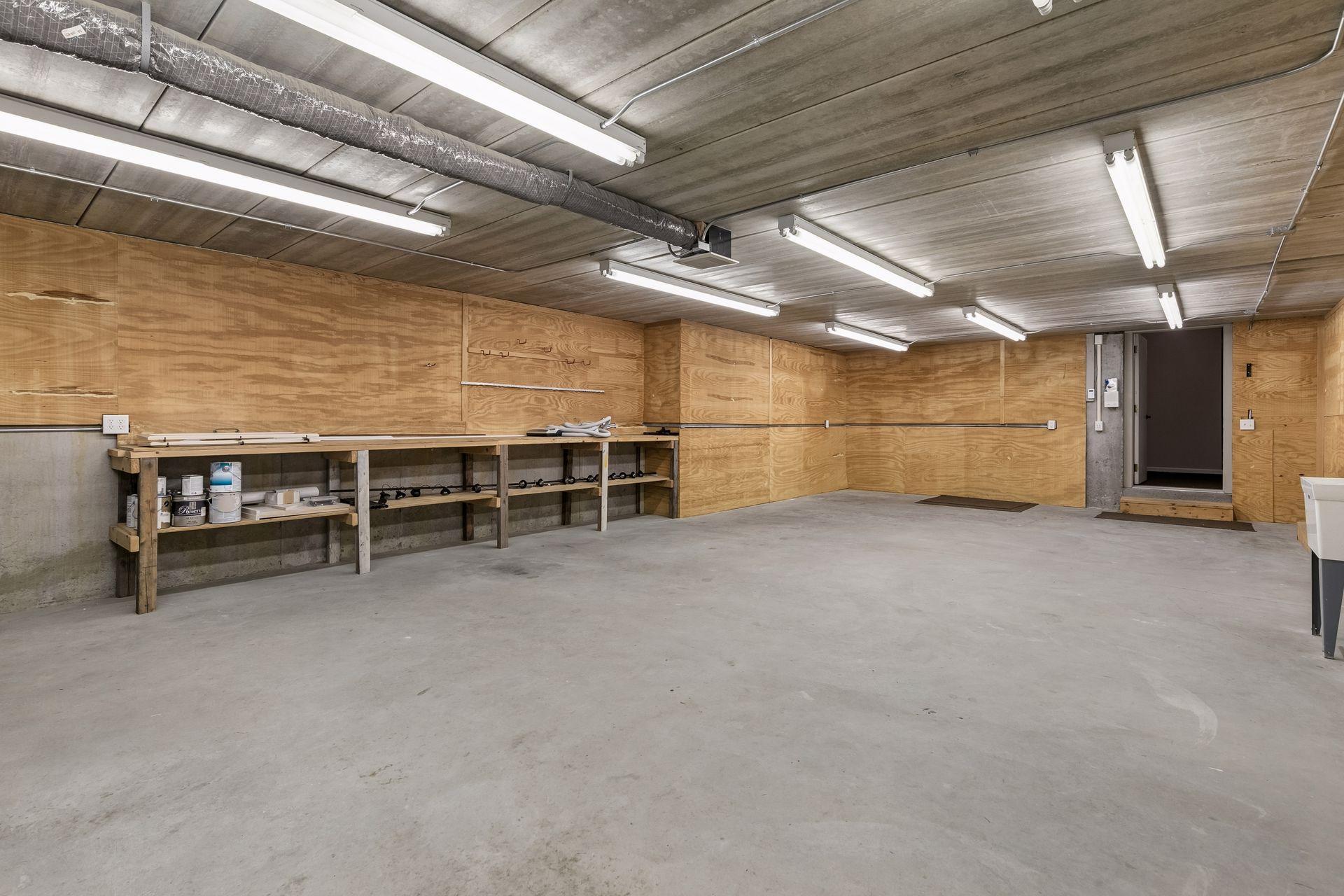 Spancrete workshop under garage with heated floors