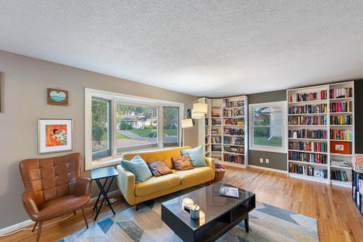 9124 Knox Avenue S, Bloomington, MN 55431