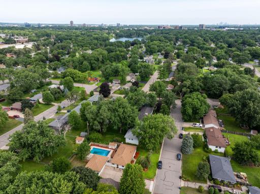 9124 Knox Avenue S, Bloomington, MN 55431