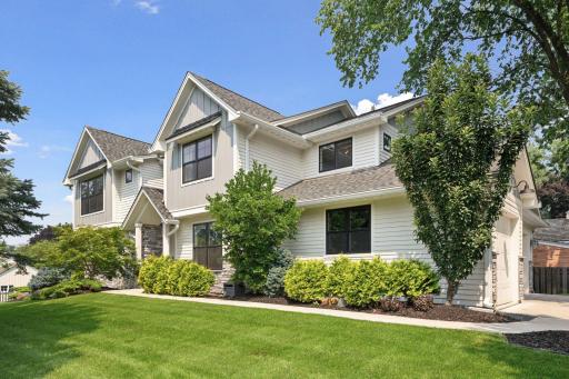 50 Woodland Circle, Minneapolis, MN 55424