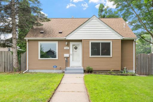 1497 Western Avenue N, Saint Paul, MN 55117