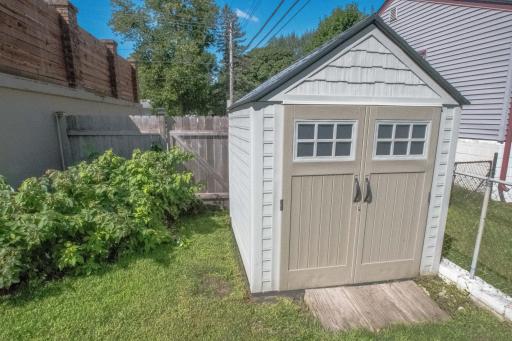 5800 Halifax Avenue N, Minneapolis, MN 55429