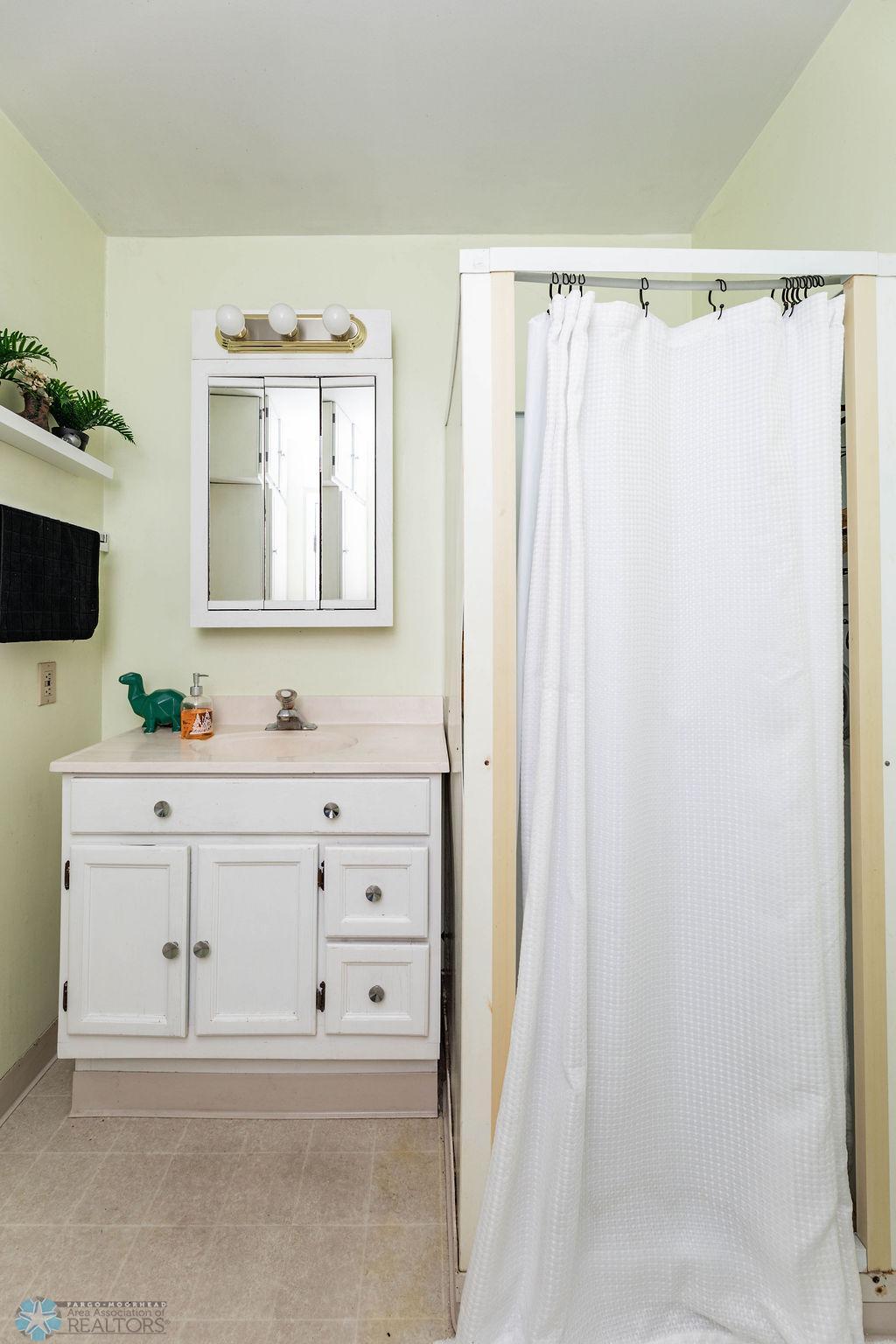 Unit 2 Bathroom