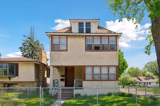1264 Snelling Avenue N, Saint Paul, MN 55108