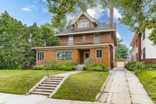 834 Goodrich Avenue, Saint Paul, MN 55105