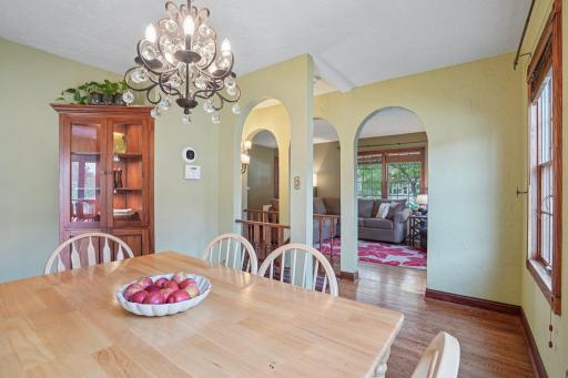 2616 W 60th Street, Minneapolis, MN 55410