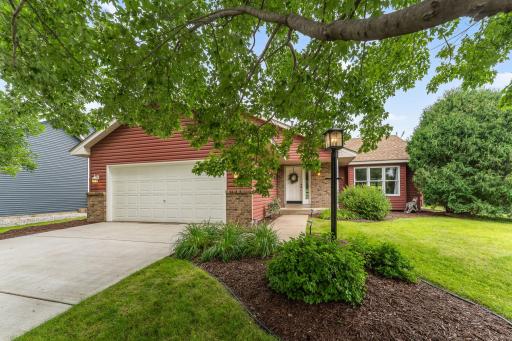 789 Moonlight Drive, Woodbury, MN 55125