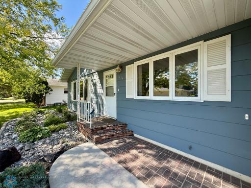 1614 S 27th Avenue S, Moorhead, MN 56560
