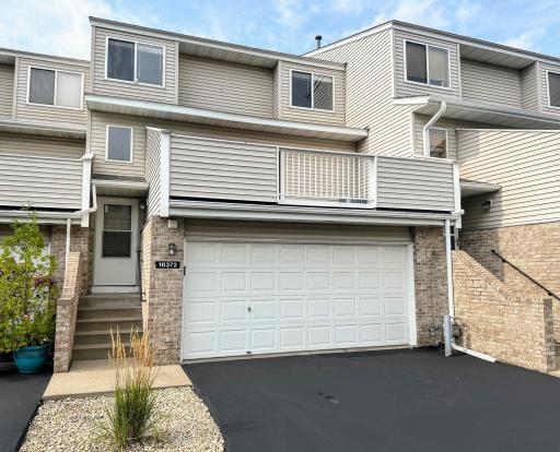 18372 English Avenue, Farmington, MN 55024