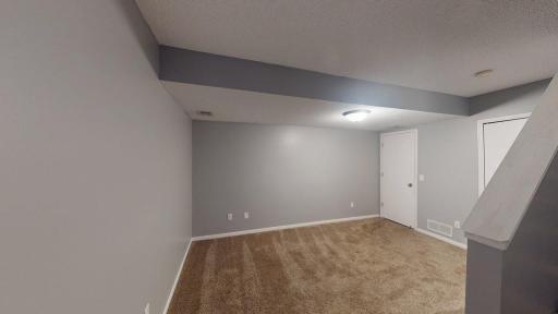 18372 English Avenue, Farmington, MN 55024