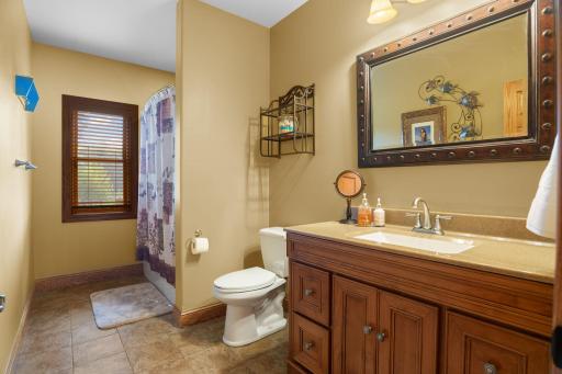 2390 Jennifer Lane, Shakopee, MN 55379