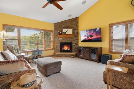 2390 Jennifer Lane, Shakopee, MN 55379