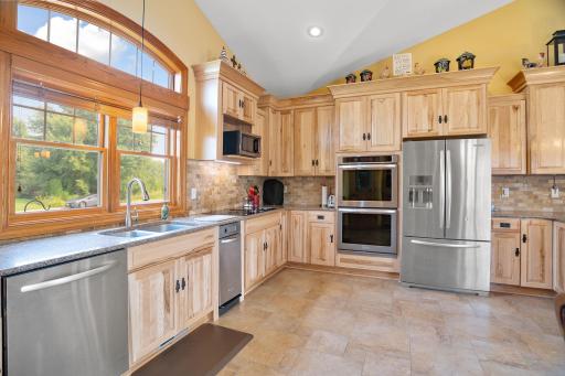 2390 Jennifer Lane, Shakopee, MN 55379