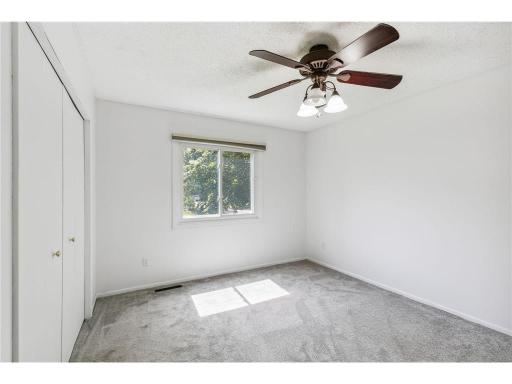 471 105th Avenue NW, Coon Rapids, MN 55448