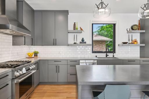 5721 Abbott Avenue S, Edina, MN 55410