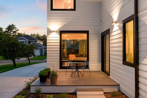 Natural materials meet modern aesthetics.
