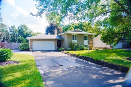5333 80th Avenue N, Brooklyn Park, MN 55443