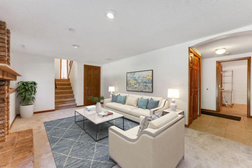 9657 Hampshire Lane, Eden Prairie, MN 55347