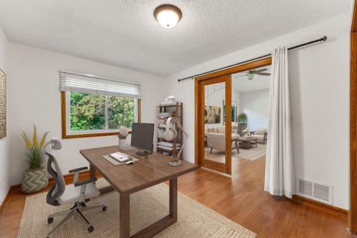 9657 Hampshire Lane, Eden Prairie, MN 55347