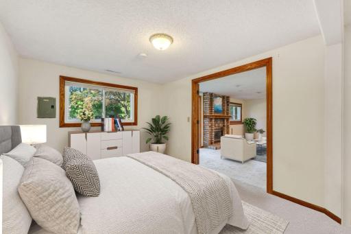 9657 Hampshire Lane, Eden Prairie, MN 55347