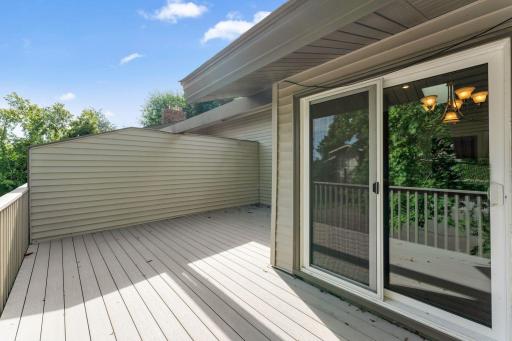 9657 Hampshire Lane, Eden Prairie, MN 55347