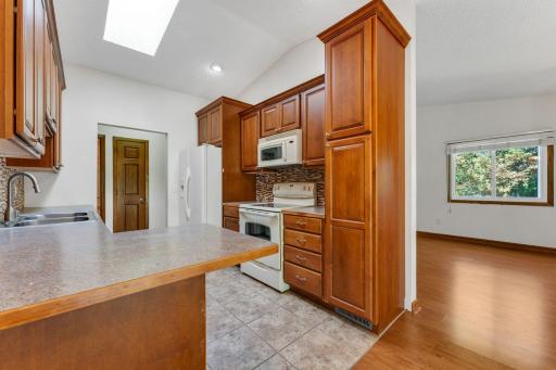 9657 Hampshire Lane, Eden Prairie, MN 55347