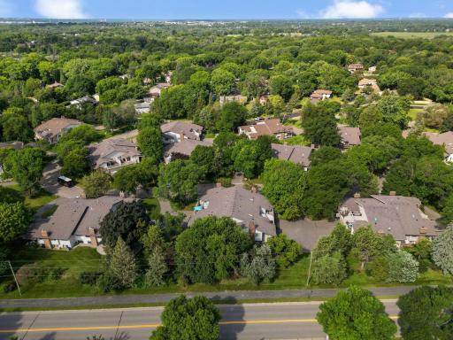 9657 Hampshire Lane, Eden Prairie, MN 55347