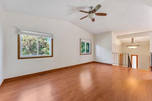 9657 Hampshire Lane, Eden Prairie, MN 55347