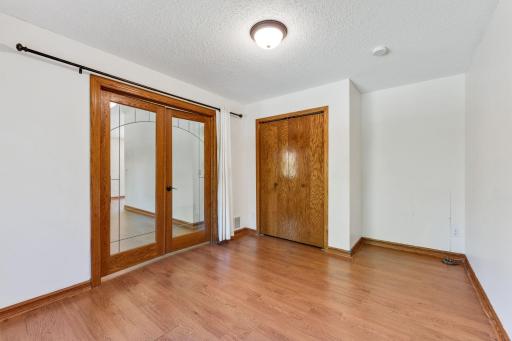 9657 Hampshire Lane, Eden Prairie, MN 55347