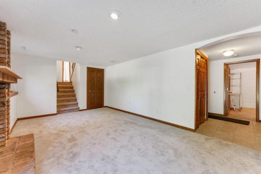 9657 Hampshire Lane, Eden Prairie, MN 55347