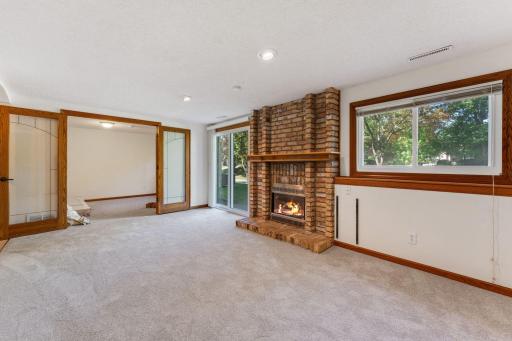 9657 Hampshire Lane, Eden Prairie, MN 55347
