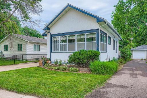 978 Oakdale Avenue, West Saint Paul, MN 55118