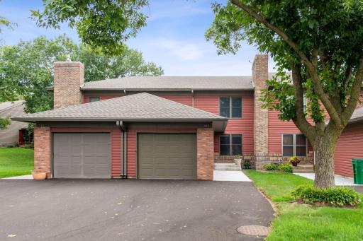 503 Hunter Hill Road, Hudson, WI 54016