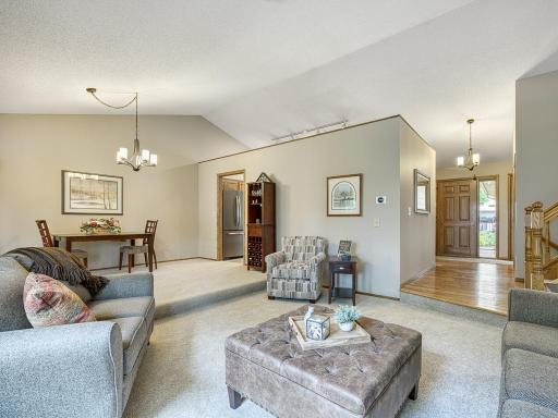 6 - Living Room.jpg