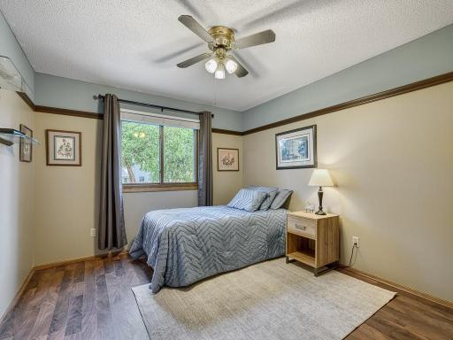 23 - Bedroom.jpg
