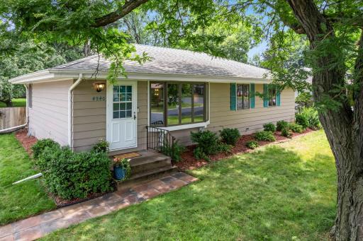 4940 Wisconsin Avenue N, Minneapolis, MN 55428