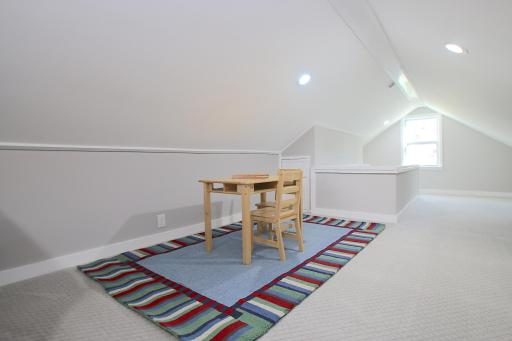 6727 Grimes Avenue N, Brooklyn Center, MN 55429
