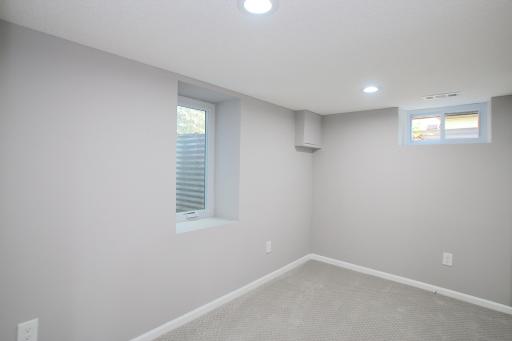 6727 Grimes Avenue N, Brooklyn Center, MN 55429