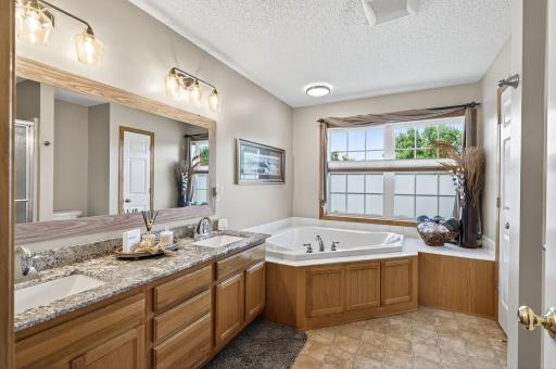 38_18614_Trott_Brook_Pkwy22_mls.jpg