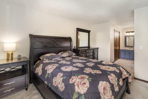 2488 Cobble Hill Alcove, C, Woodbury, MN 55125