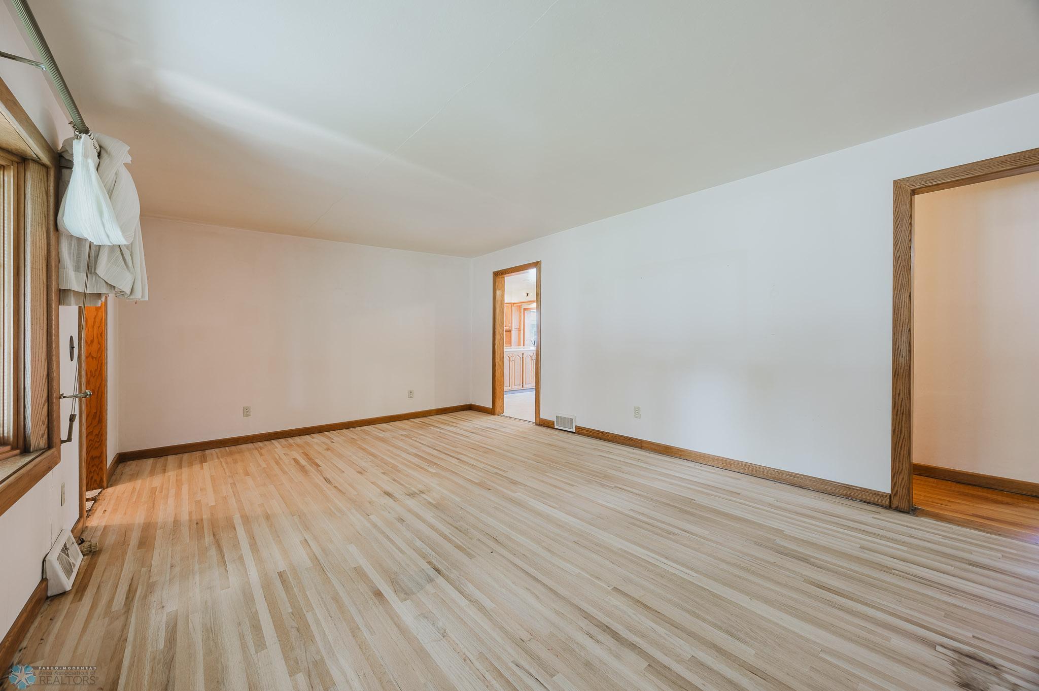 2012 7th St S, Moorhead, MN, 56560-12.jpg
