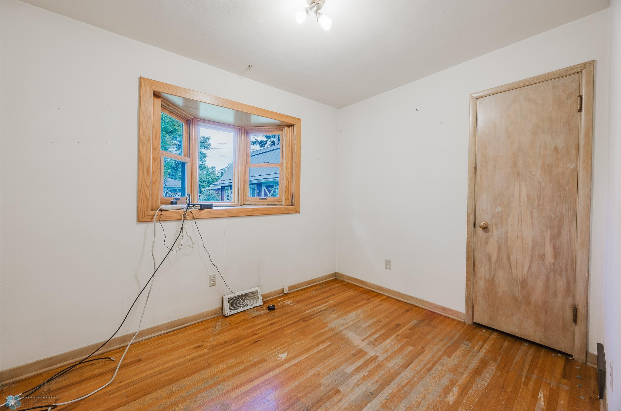 2012 7th St S, Moorhead, MN, 56560-21.jpg