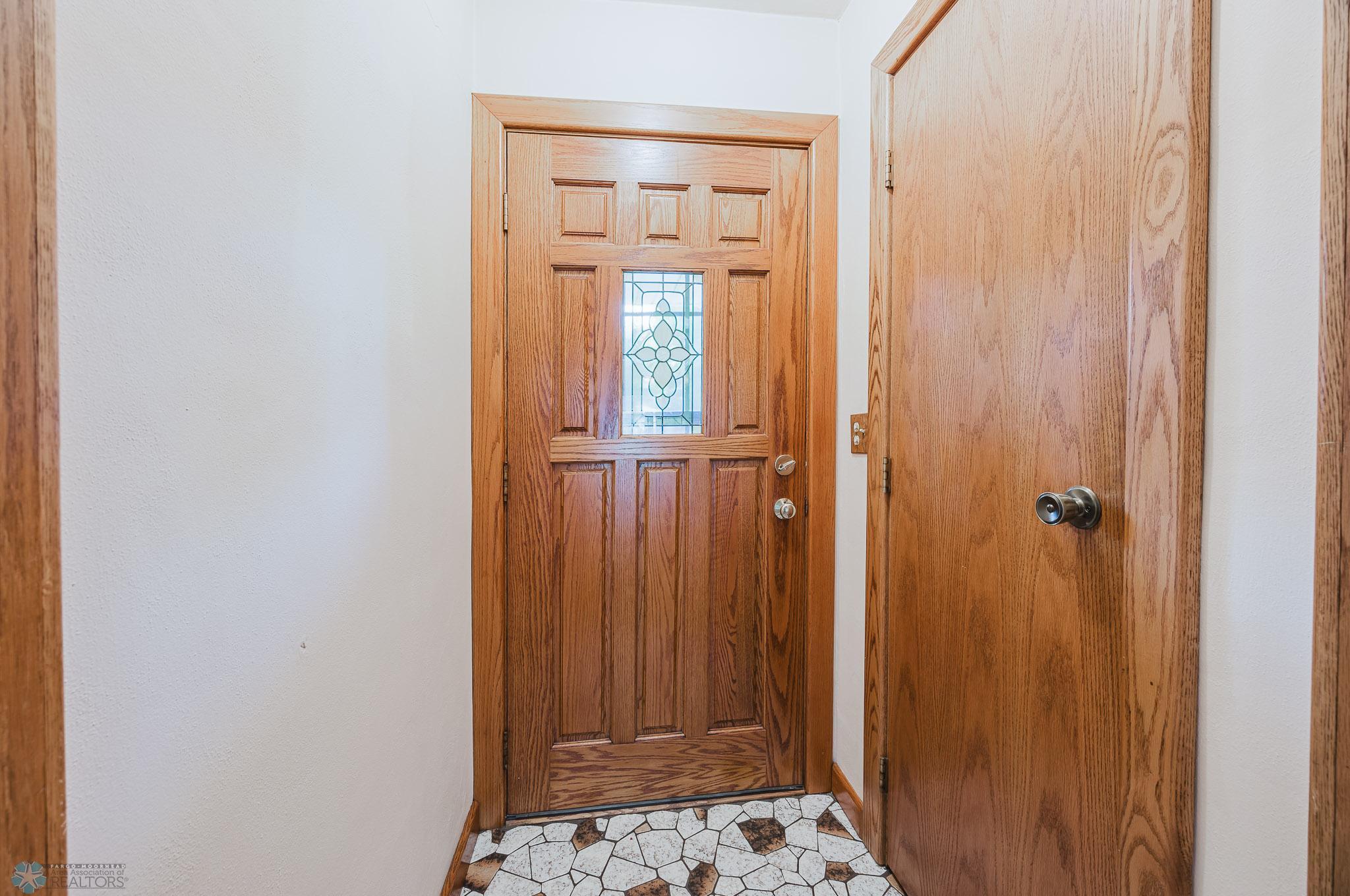 2012 7th St S, Moorhead, MN, 56560-14.jpg
