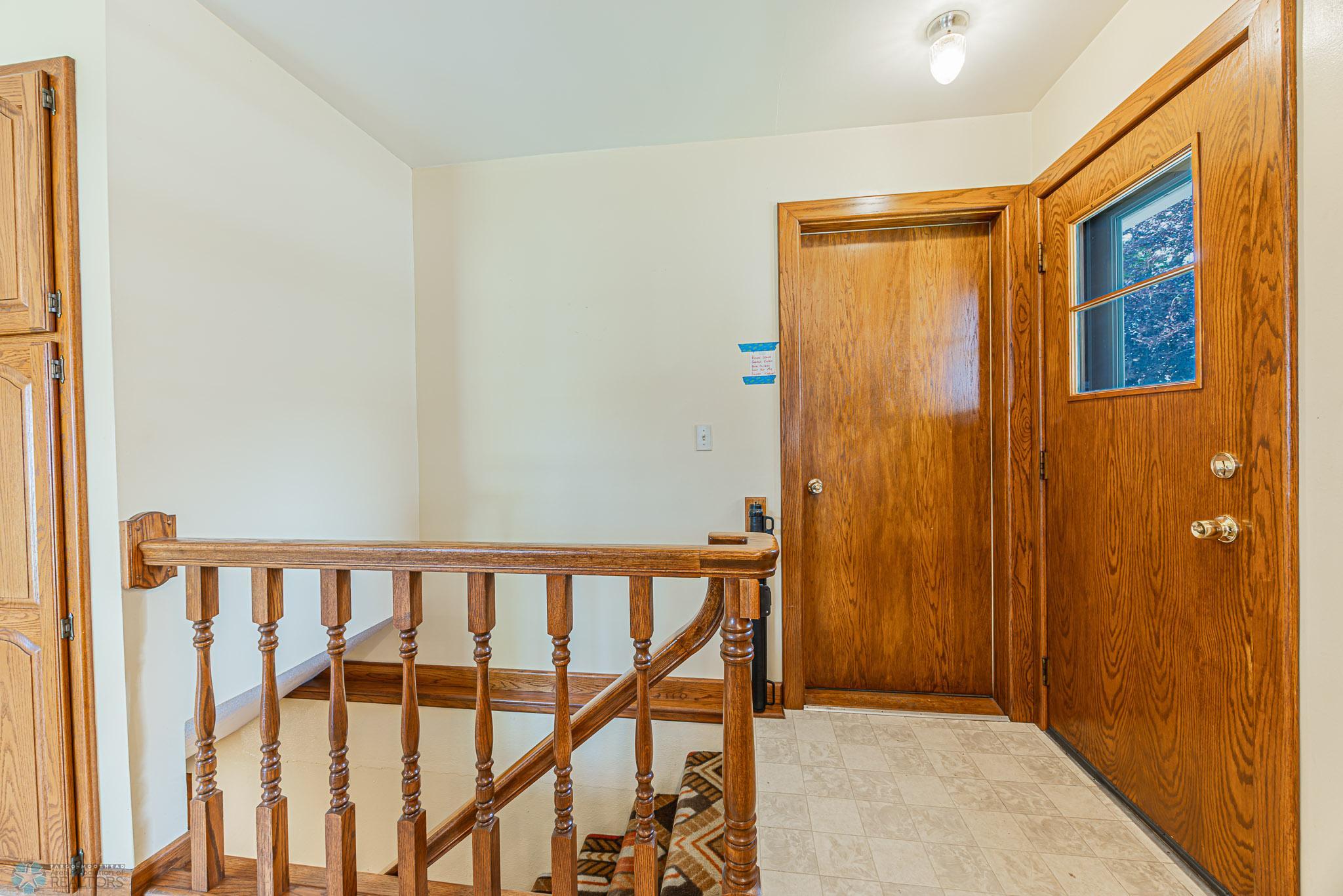 2012 7th St S, Moorhead, MN, 56560-10.jpg