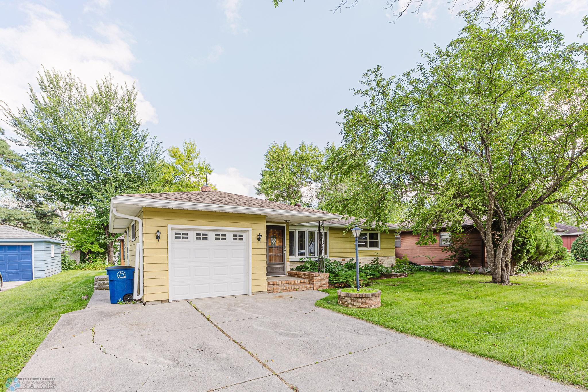 2012 7th St S, Moorhead, MN, 56560-2.jpg