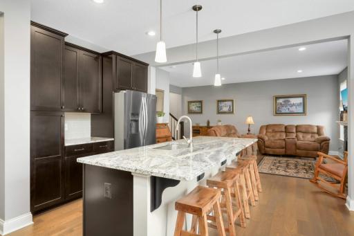 18108 Glassfern Lane, Lakeville, MN 55044