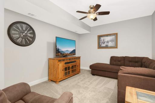 18108 Glassfern Lane, Lakeville, MN 55044
